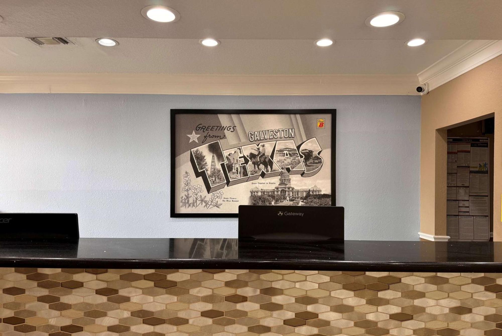 Super 8 By Wyndham Galveston Hotel Luaran gambar