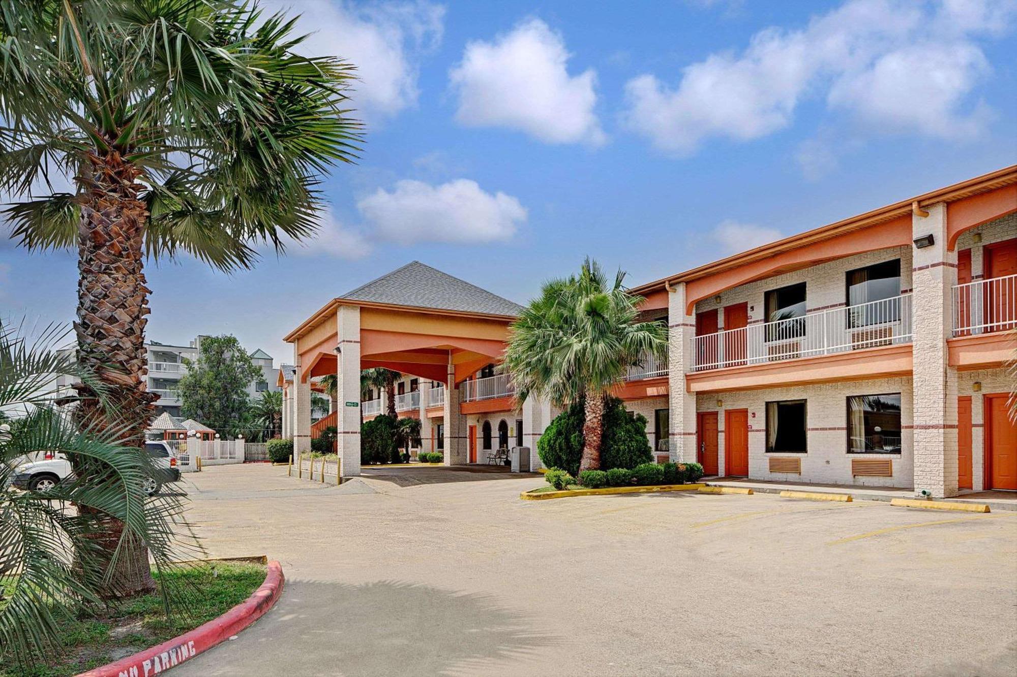 Super 8 By Wyndham Galveston Hotel Luaran gambar