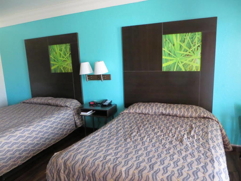 Super 8 By Wyndham Galveston Hotel Luaran gambar