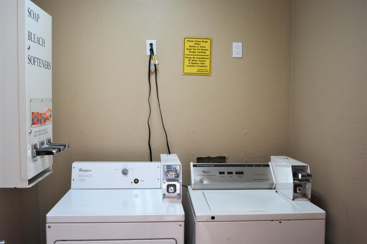 Super 8 By Wyndham Galveston Hotel Luaran gambar